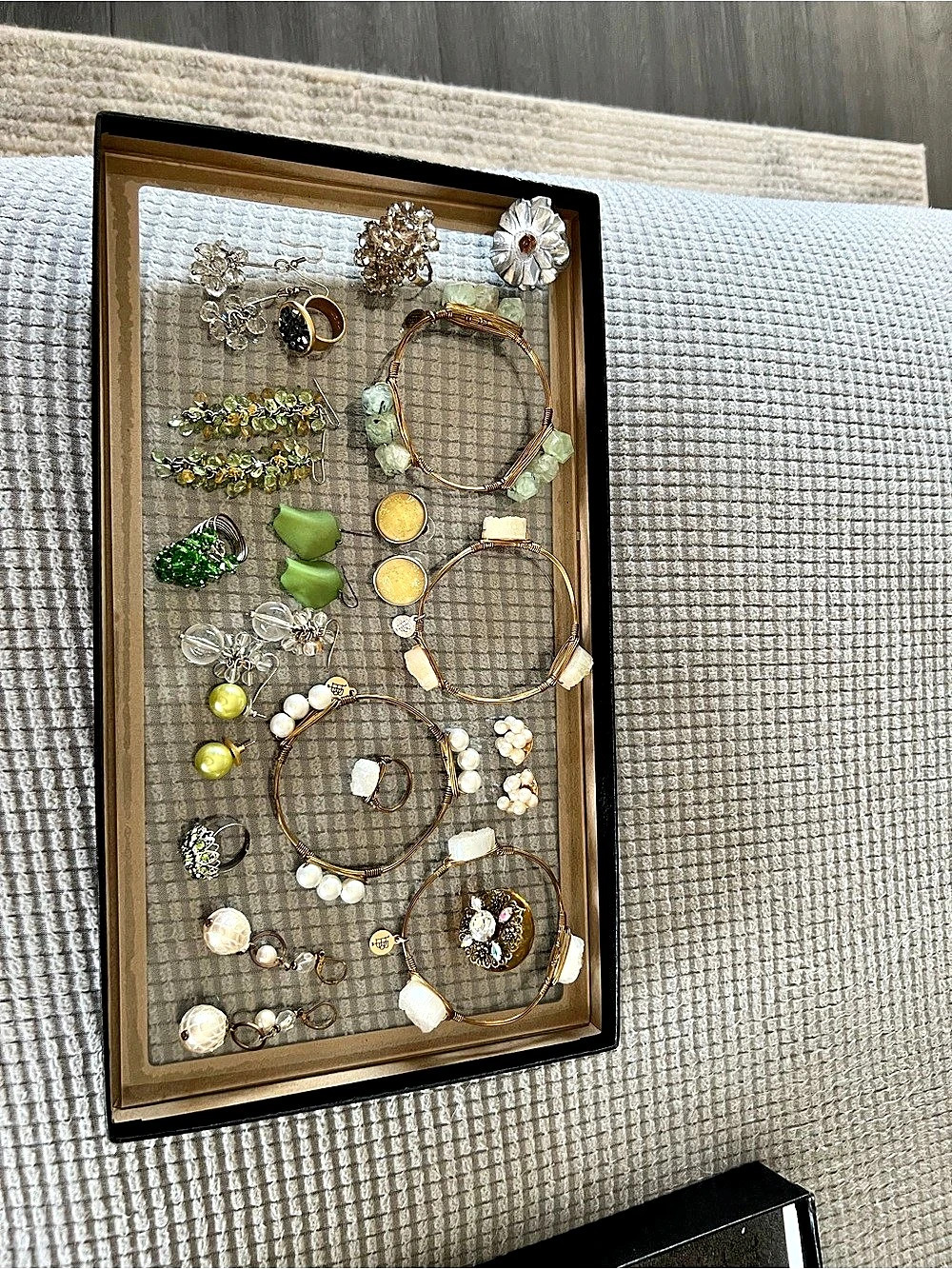 Assorted 20 pc vintage Jewelry Collection